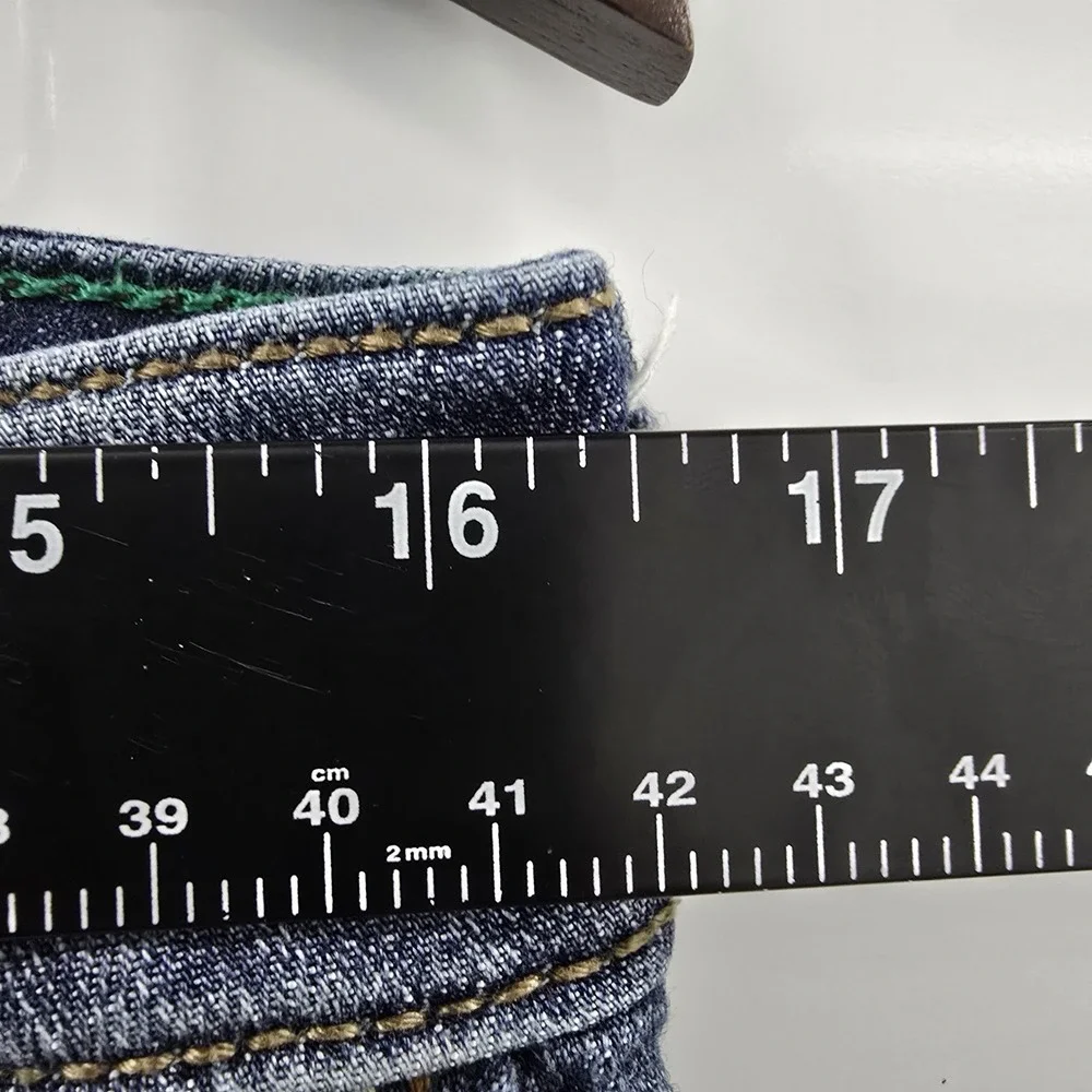 Wrangler Boot Cut Jeans Womens 33x31 Medium Wash Stretch Western Denim